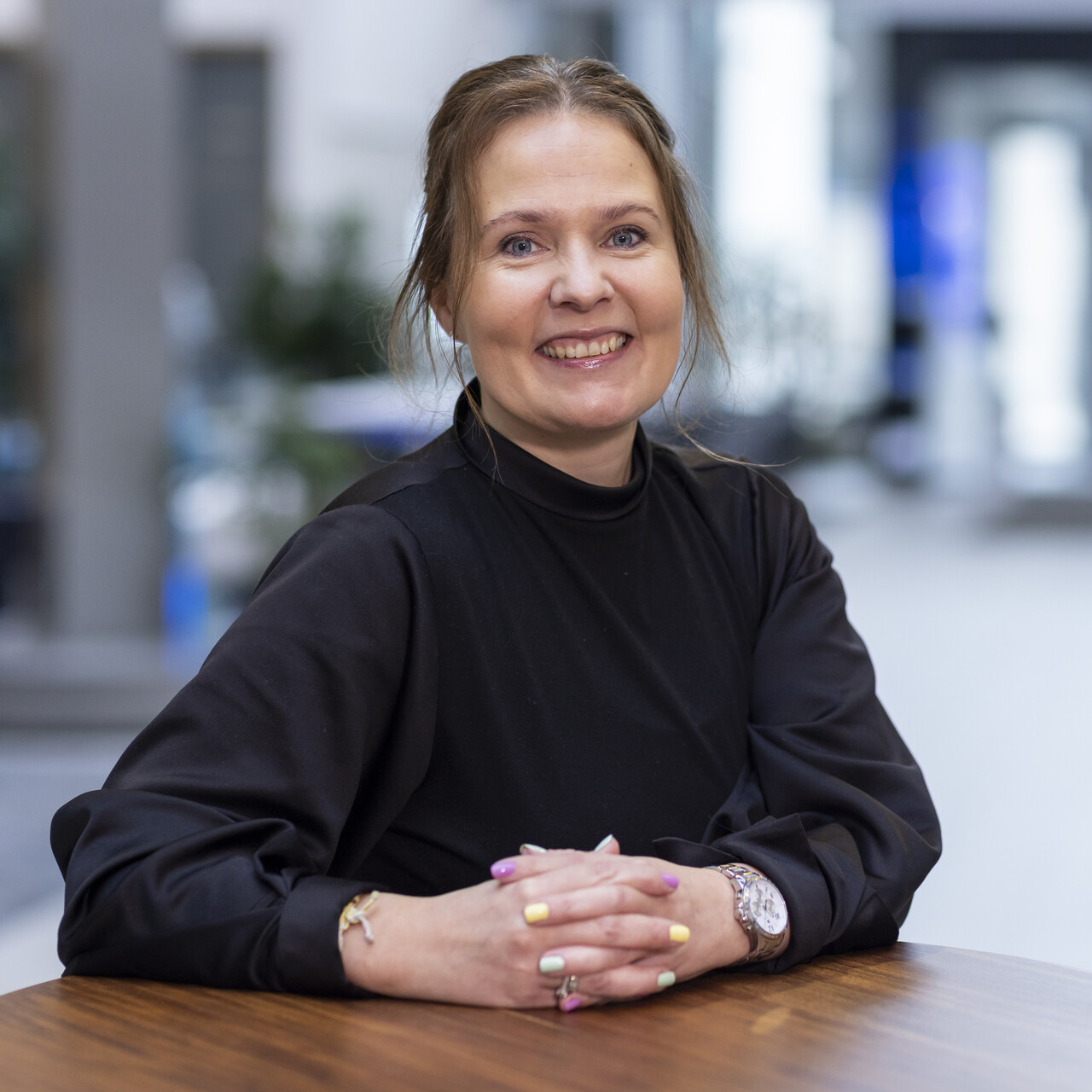 Nina Roisko, Hallintopalvelut